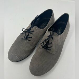 Women’s Suede Lace Up Oxford